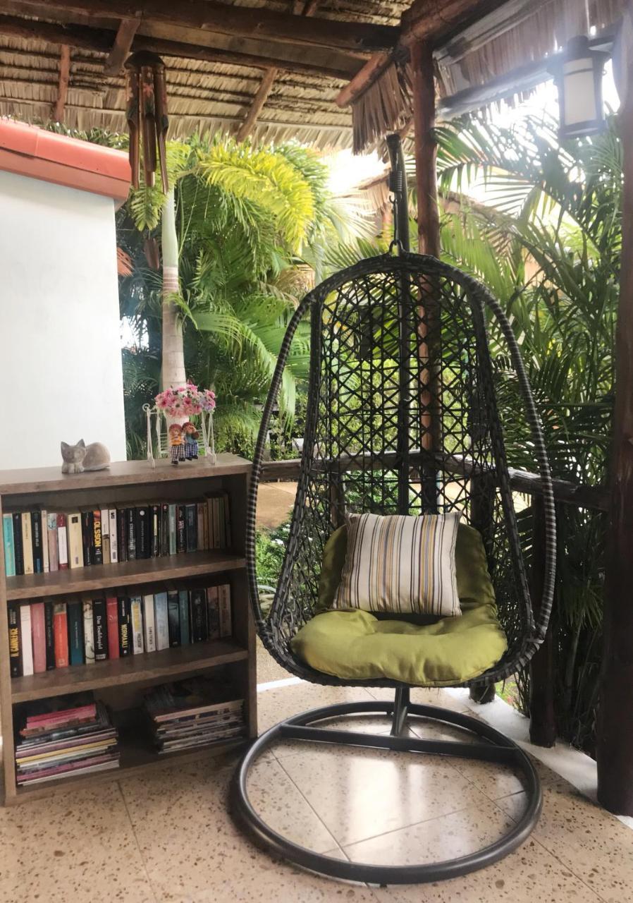 Vivi Bungalows Resort Nai Harn Bagian luar foto